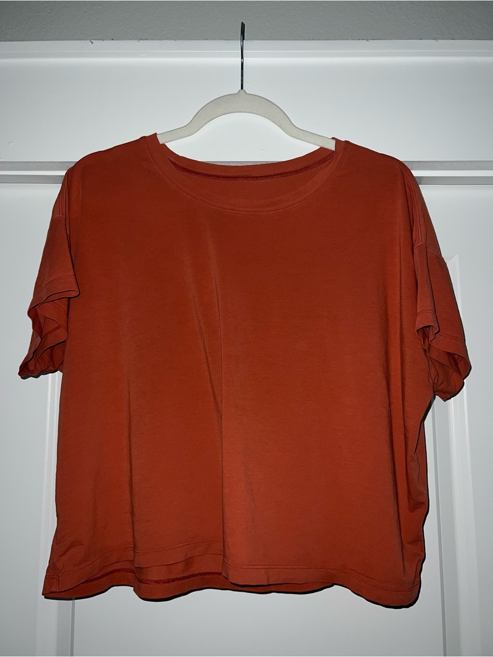 Women’s Relaxed Short Sleeve Top in Rust